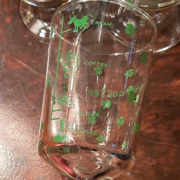 Vintage LIBBEY IRISH CREAM Footed Glasses - Picture 2 of 5